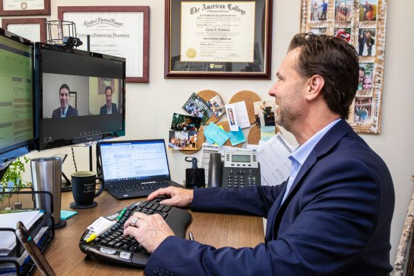 Advisor in video conference